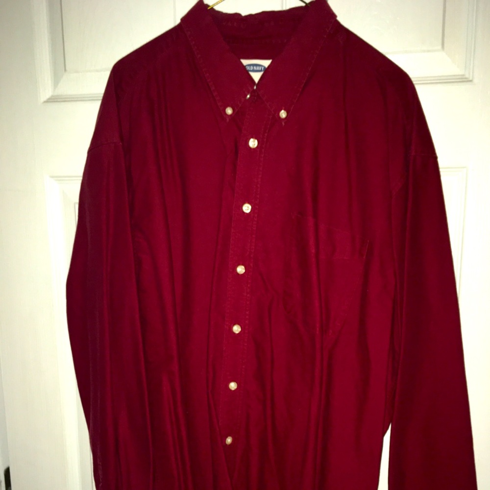2 Old Navy Men’s Button Downs